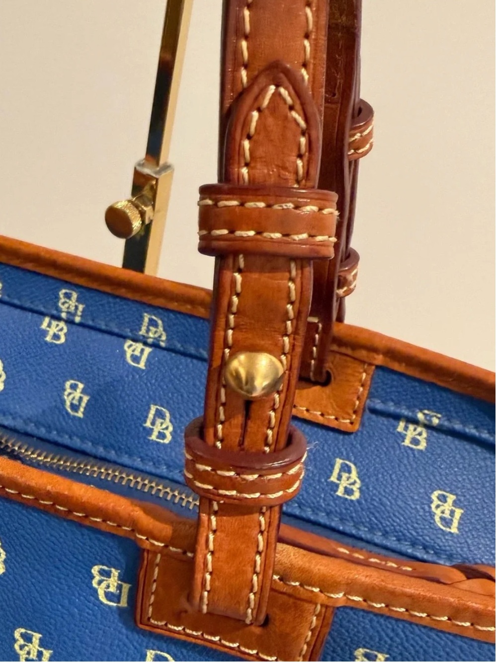 Dooney & Bourke Gretta Small Leisure Shopper Tote EUC - Picture 5 of 15